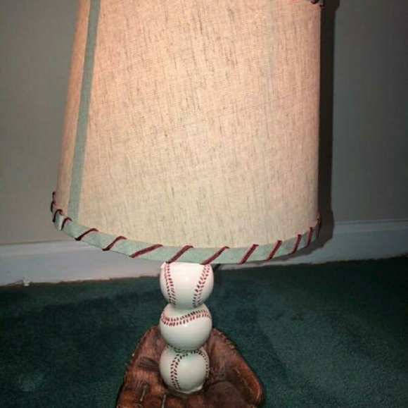 Lamp (baseball) - Picture 1 of 1